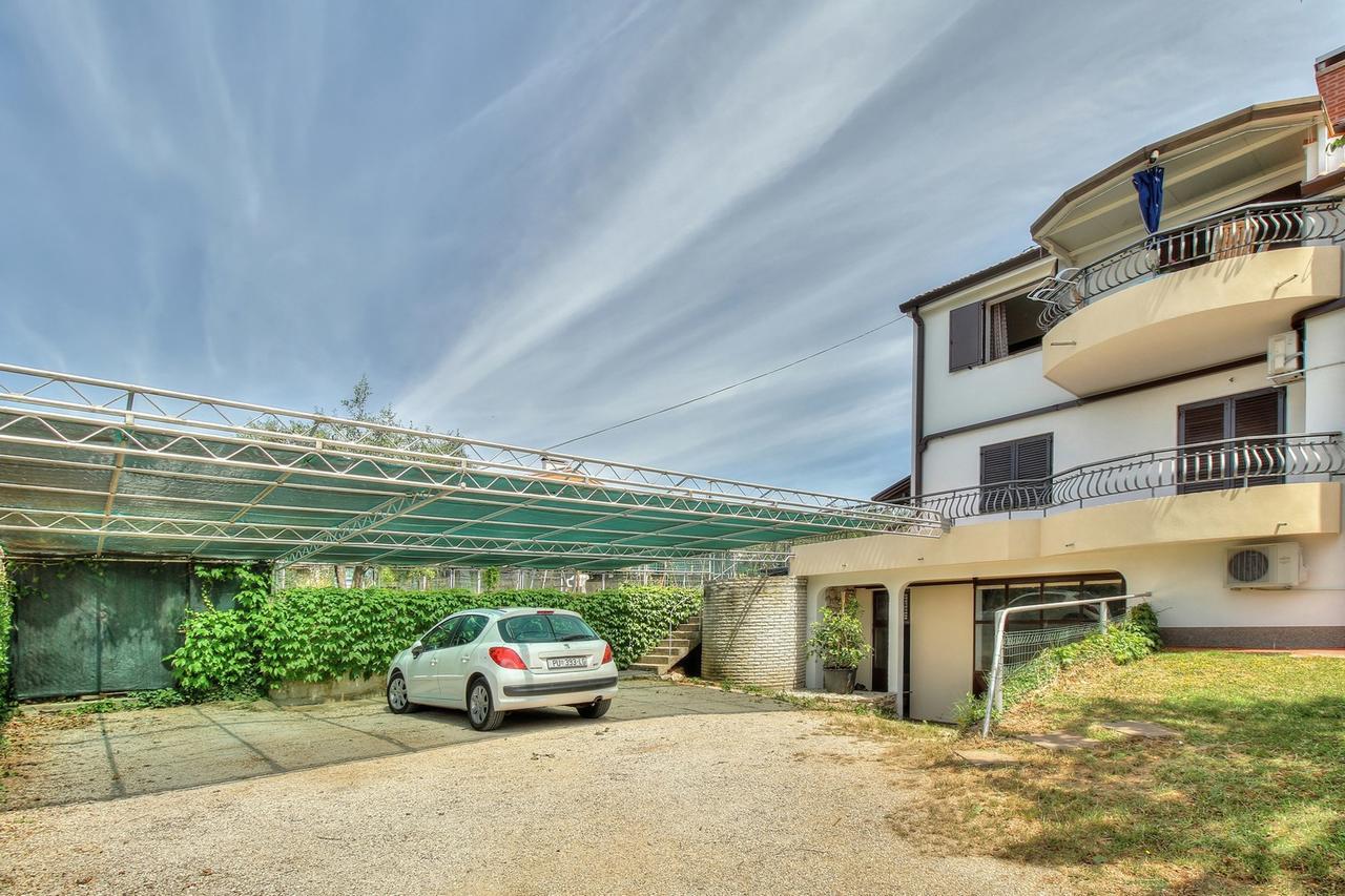 Nadia House With Apartments Zambratija (Istria) Exterior photo