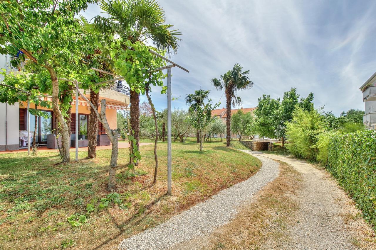 Nadia House With Apartments Zambratija (Istria) Exterior photo